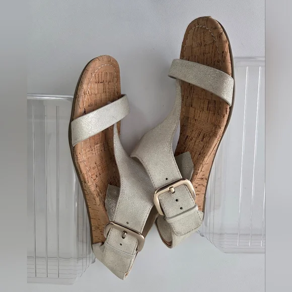 Donald J. Pliner Gold Shimmer Cork Wedge Sandals - Picture 11 of 13